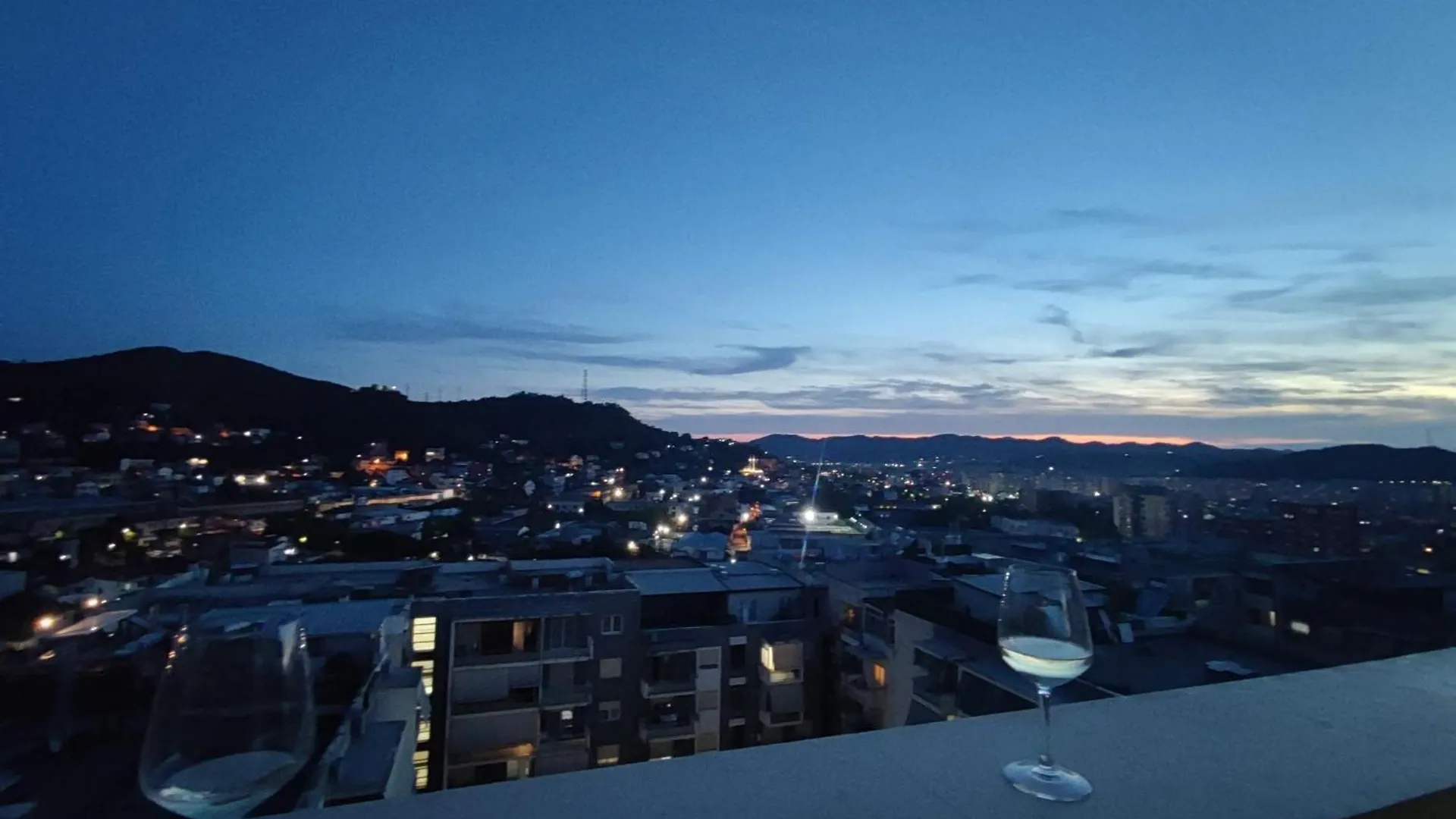 Golden View Tirana Apartment Албания