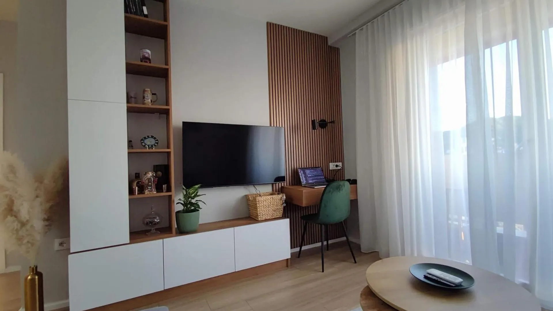 Golden View Tirana Apartment 0*,  Албания